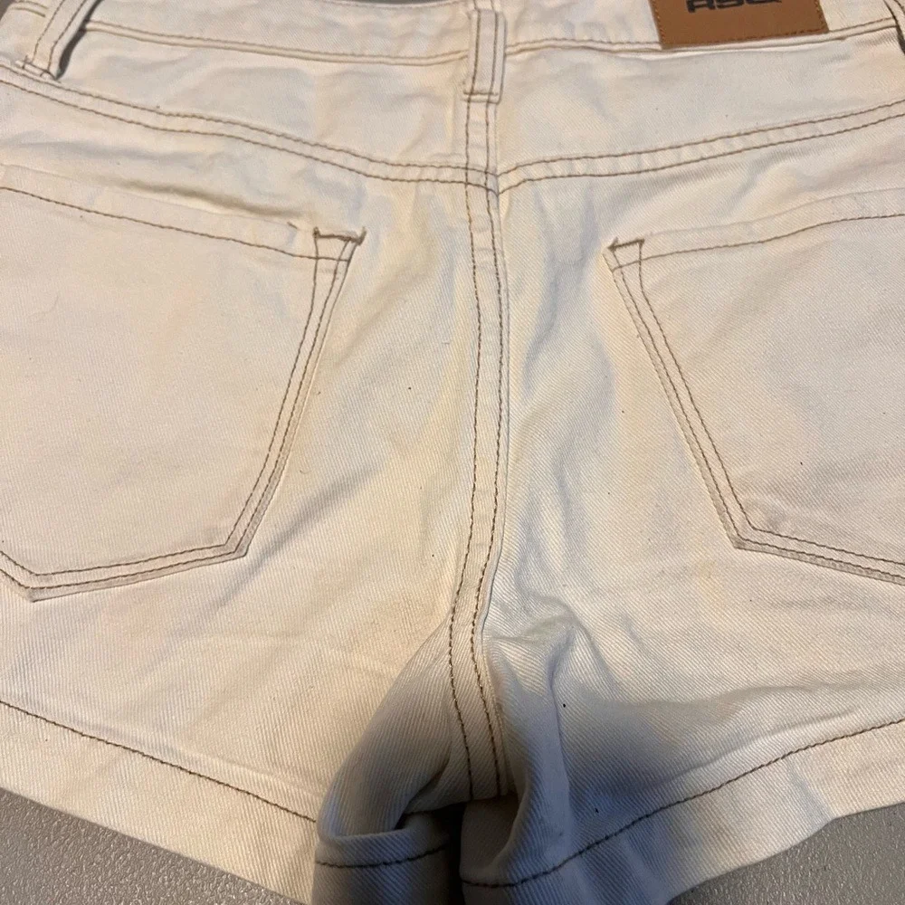 RSQ‎ Low Rise Baggy Denim Shorts Off White Cream Contrast Stitch Womens 23